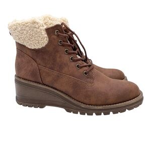 Fergie Genesis Wedge Heel Ankle Boots Women's Size 9.5 Faux Leather Fur Trim Tan